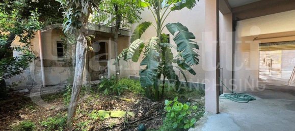 3 bedrooms Apartment in Oristano, Italy No. 266921 3