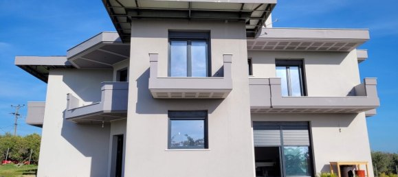 6 bedrooms Villa in Epanomi, Greece No. 2311 3