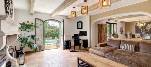 Villa de 4 dormitorios en Chateauneuf-Grasse, France No. 671 2