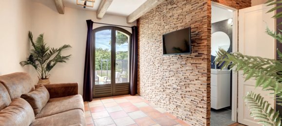 Villa de 4 dormitorios en Chateauneuf-Grasse, France No. 671 5