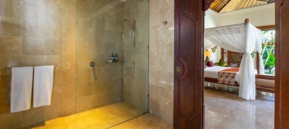 4 Schlafzimmer Villa in Jimbaran, Indonesia, Nr. 3250 14
