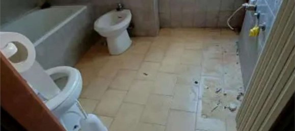 3-salle Appartement à Cermenate, Italy No. 313797 29