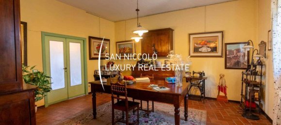 4 bedrooms Villa in Siena, Italy No. 196387 14