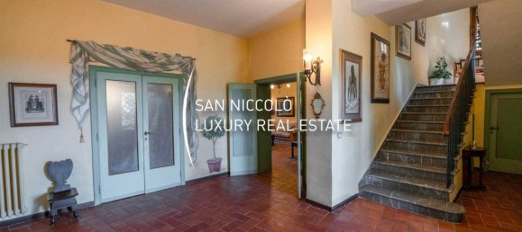 4 bedrooms Villa in Siena, Italy No. 196387 10