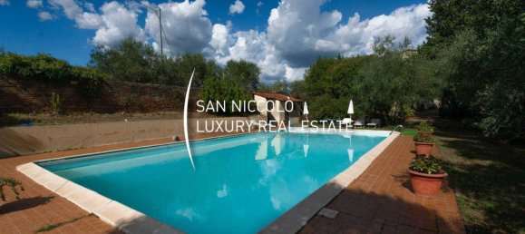 4 bedrooms Villa in Siena, Italy No. 196387 5
