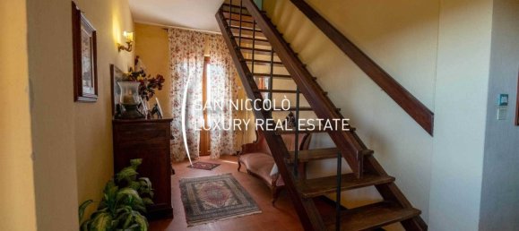 4 bedrooms Villa in Siena, Italy No. 196387 26