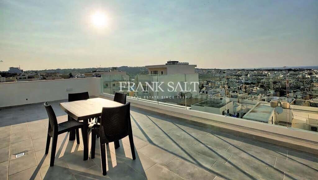 Пентхаус с 2 спальнями в Сент-Джулианс, Мальта № 6916