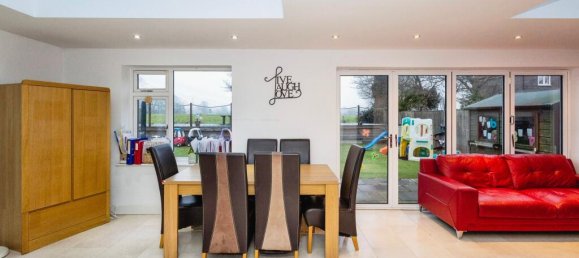 3 bedrooms House in Waterlooville, United Kingdom No. 10576 5