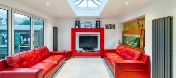 3 bedrooms House in Waterlooville, United Kingdom No. 10576 4