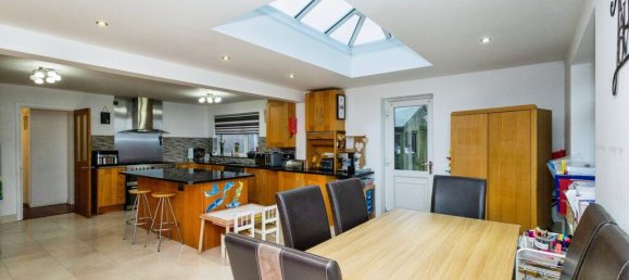 3 bedrooms House in Waterlooville, United Kingdom No. 10576 6