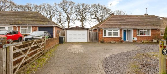 3 bedrooms House in Waterlooville, United Kingdom No. 10576 2