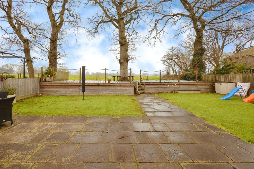 3 bedrooms House in Waterlooville, United Kingdom No. 10576