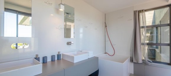 6 Schlafzimmer Villa in Zonza, France, Nr. 99510 15