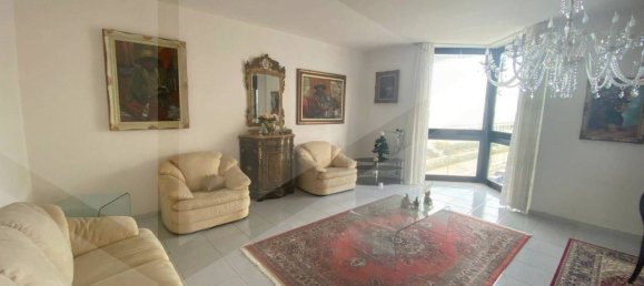 4 rooms Apartment in Bari, Italy No. 29417 5