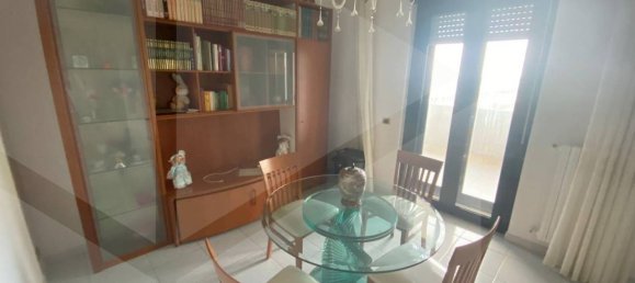 4 rooms Apartment in Bari, Italy No. 29417 10