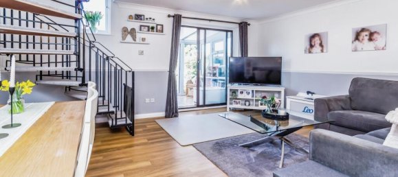 2 bedrooms Commercial property in Croydon, United Kingdom No. 8144 2