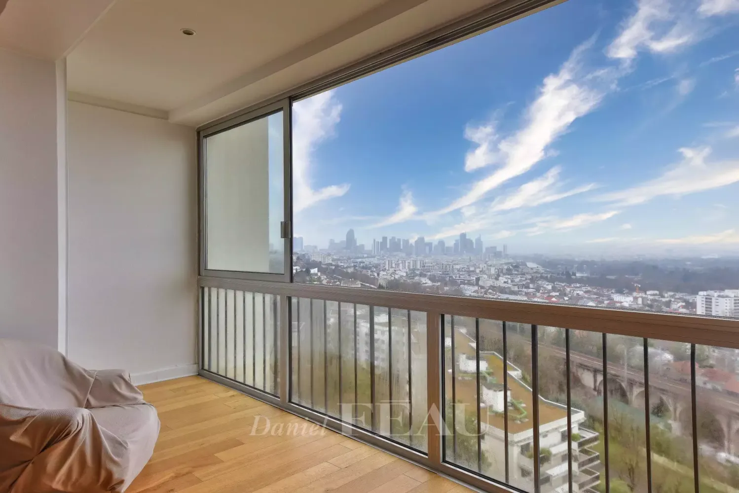 3 bedrooms Apartment in Saint-Cloud, France No. 139412