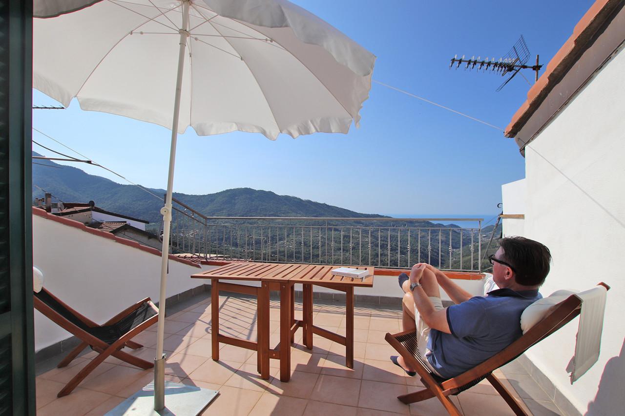 Дом с 3 комнатами в Перинальдо, Италия № 235642