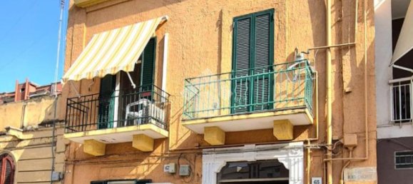 1 bedroom Penthouse in Bari, Italy No. 329653 2