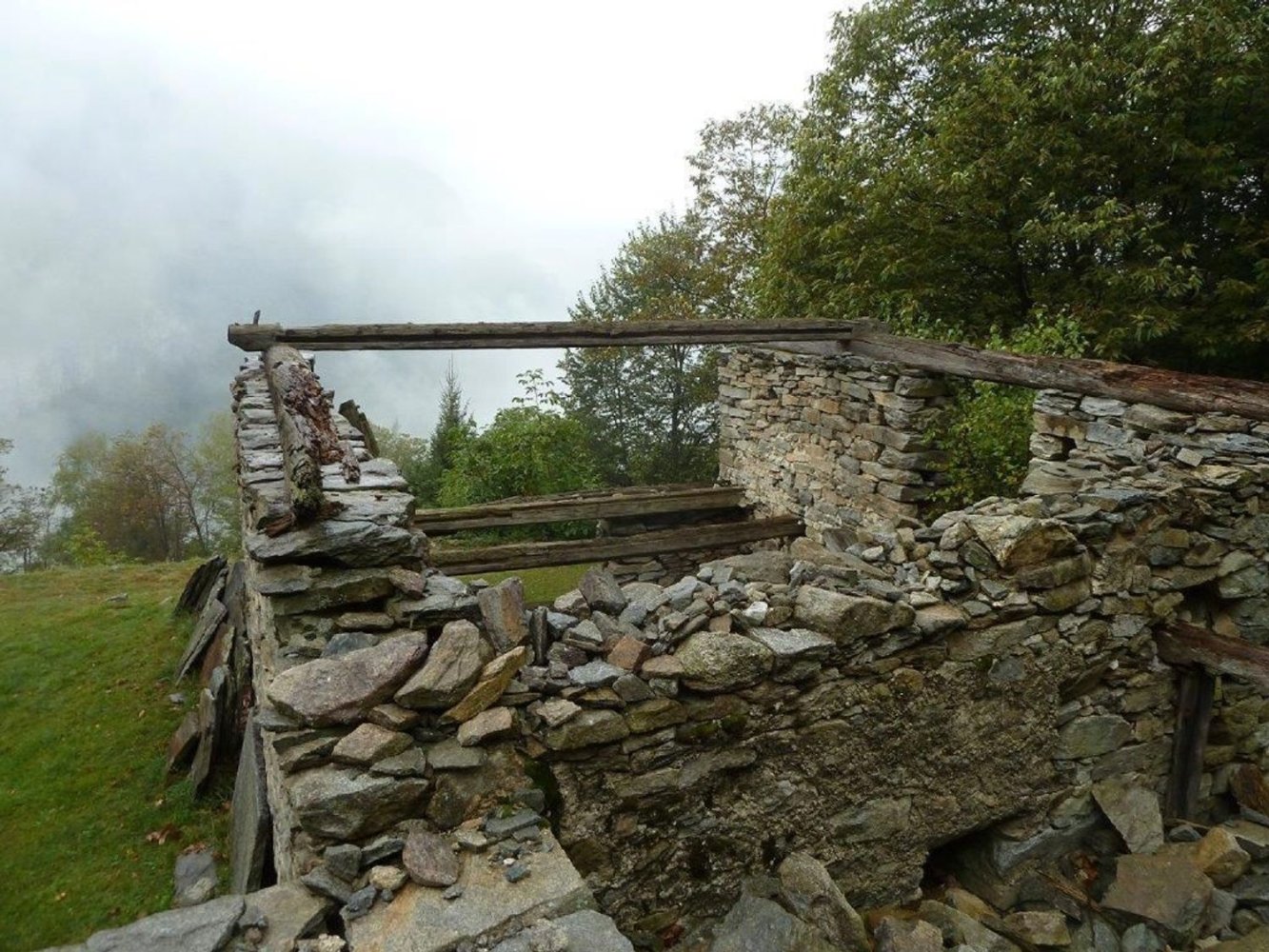 2-salle Maison à Varzo, Italy No. 112273