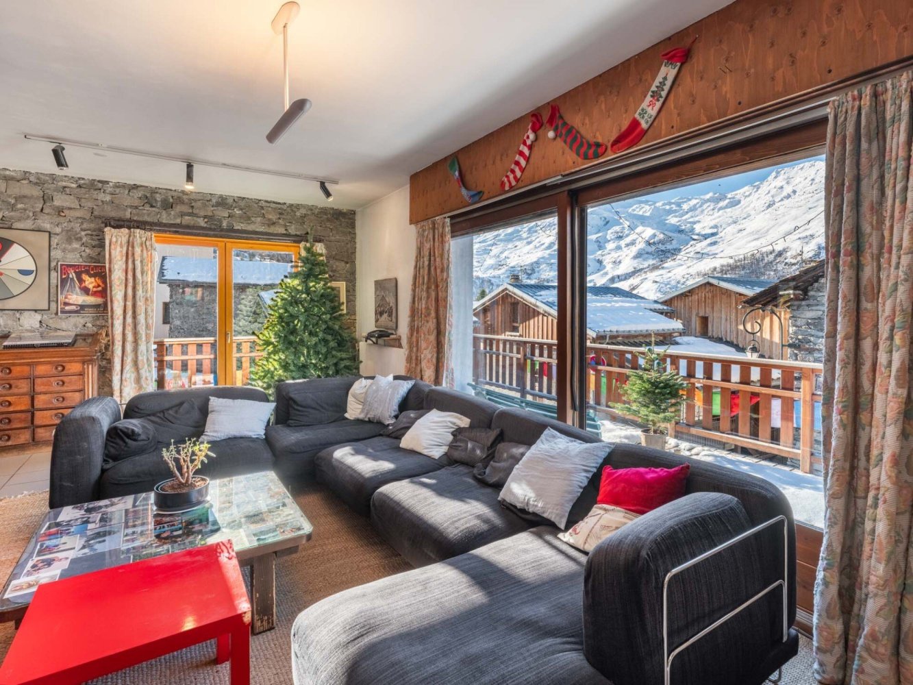 7 Schlafzimmer Gewerbliche Immobilie in Les Belleville, France, Nr. 1079