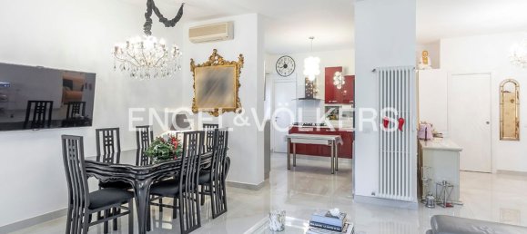 Квартира с 4 комнатами в Рим, Италия № 102934 7