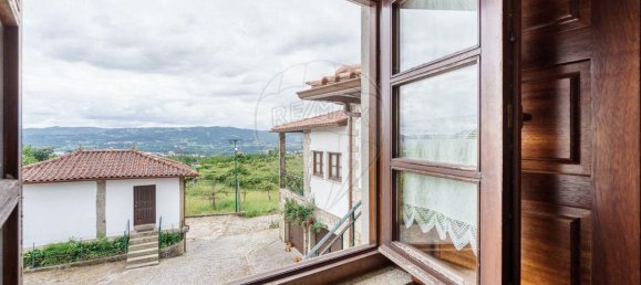 3 bedrooms House in Caires, Portugal No. 164663 26