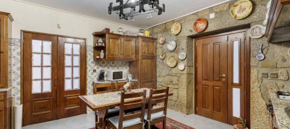 3 bedrooms House in Caires, Portugal No. 164663 19