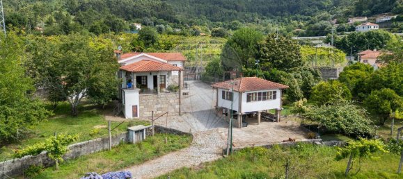 3 bedrooms House in Caires, Portugal No. 164663 2