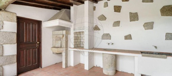 3 bedrooms House in Caires, Portugal No. 164663 27