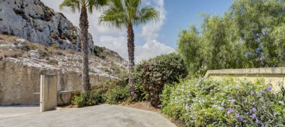 Bungalow de 4 dormitorios en Bahar ic-Caghaq, Malta No. 3131 2