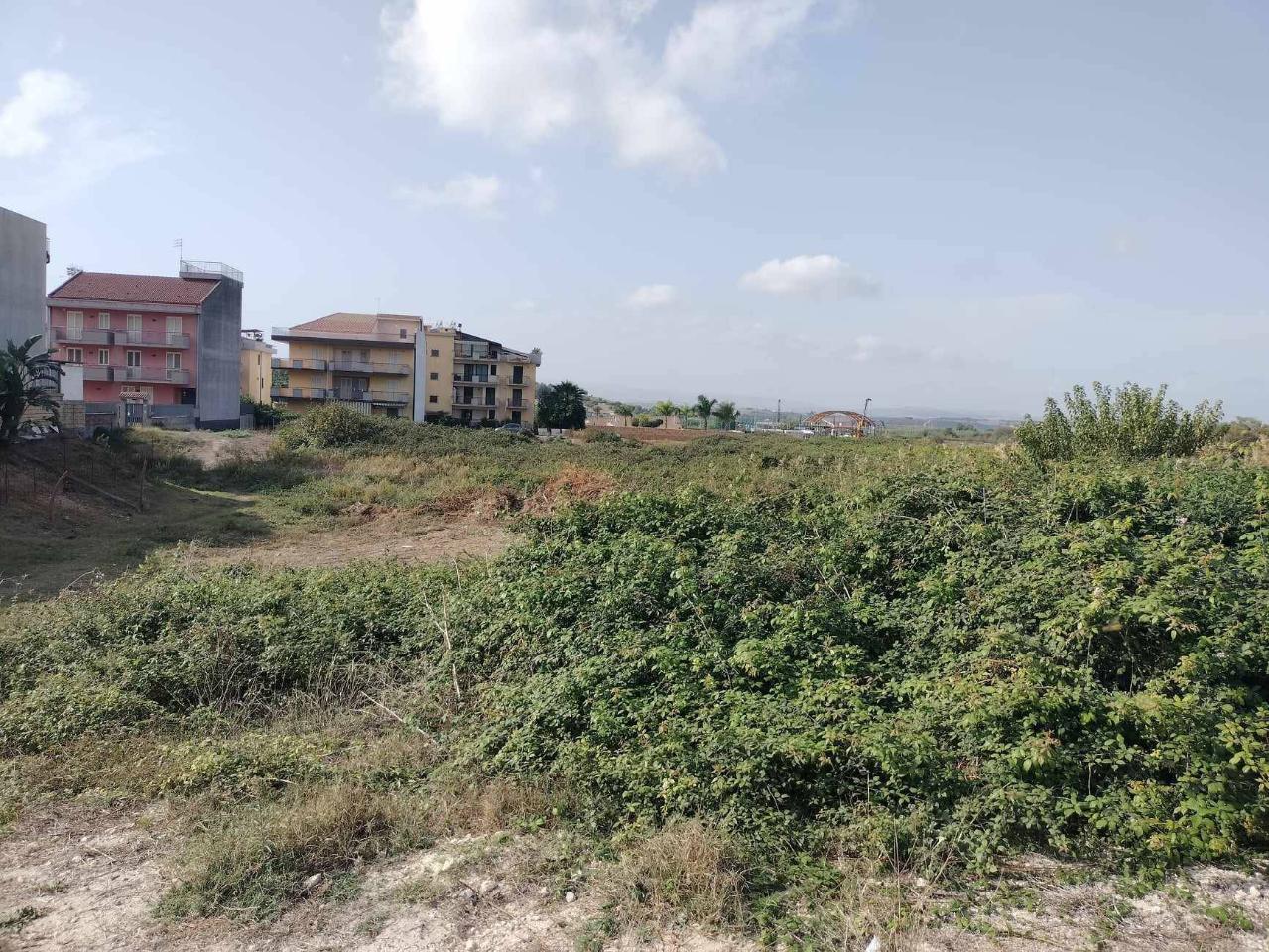 Terreno en Lentini, Italy 760 m² No. 176711