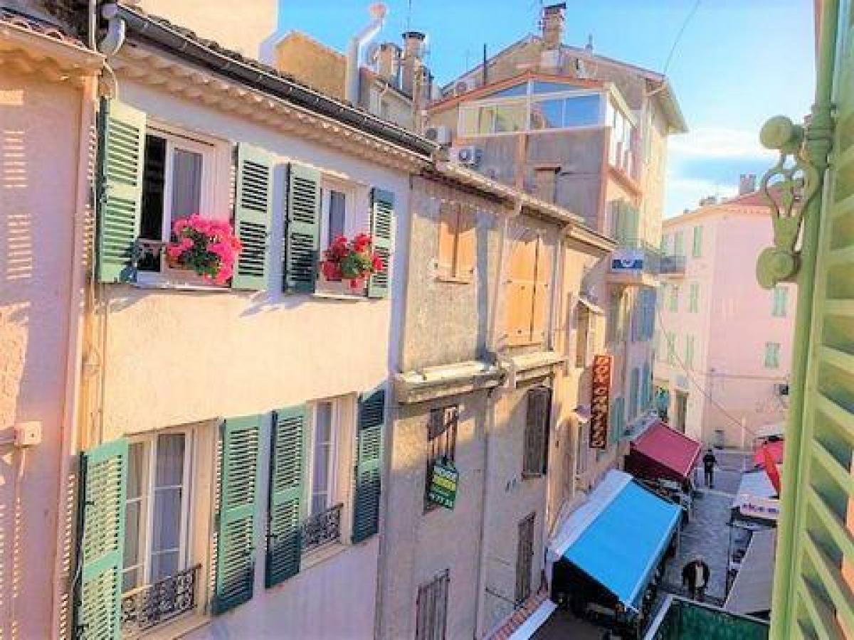 Studio à condo à Cannes, France No. 16151