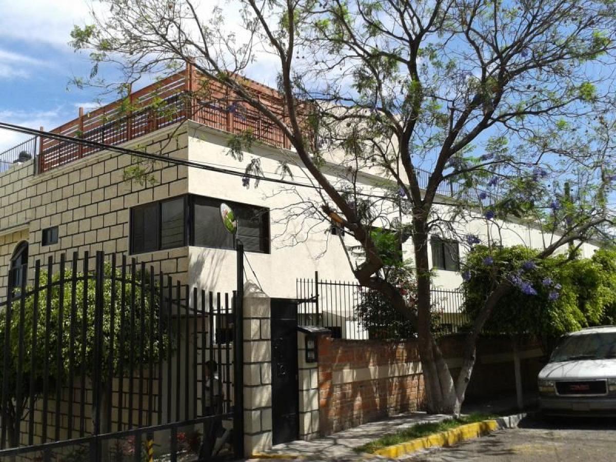 3 bedrooms House in Queretaro, Mexico No. 181505