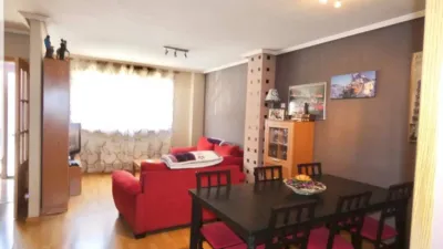 Adosado de 4 dormitorios en Chozas de Abajo, Spain No. 65419