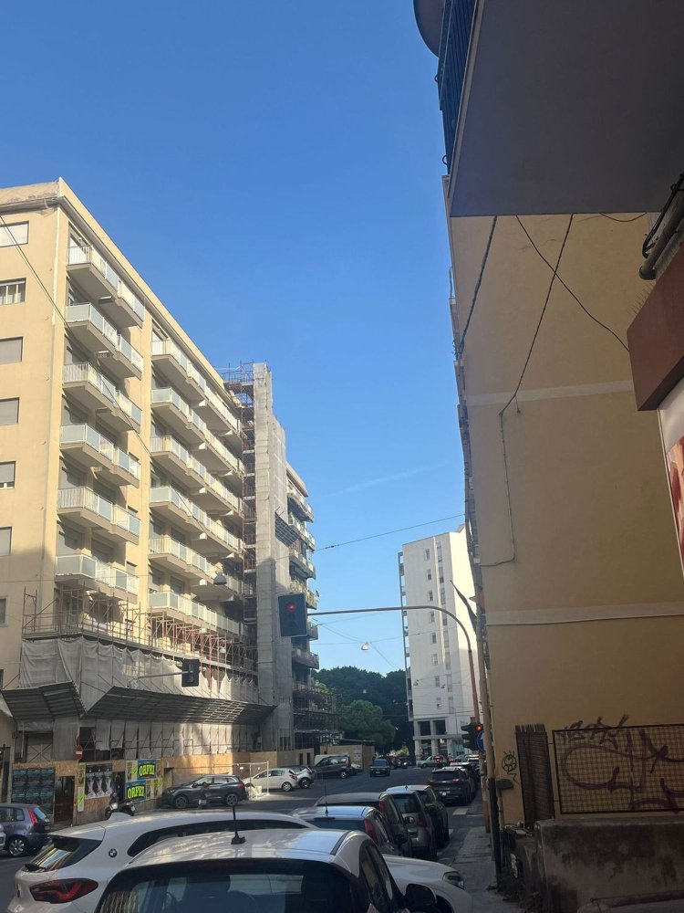 3 bedrooms Apartment in Catania, Italy No. 323895