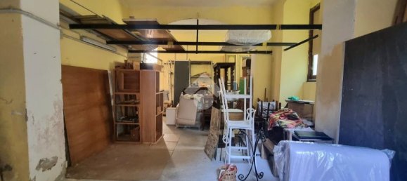 Склад с 2 комнатами в Генуя, Италия № 35800 3