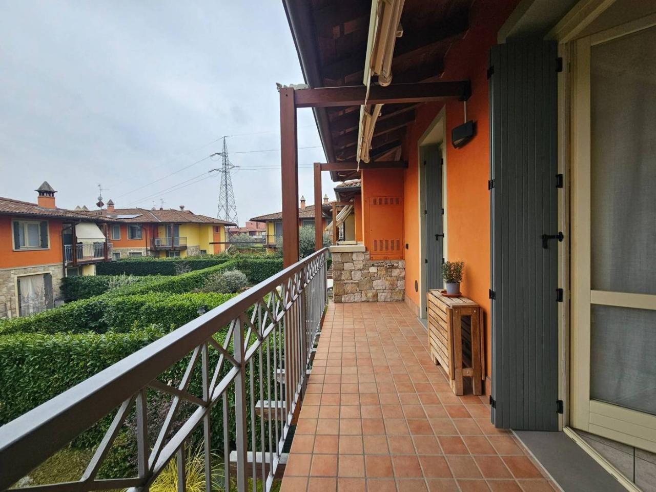 Квартира с 3 комнатами в Курно, Италия № 29970