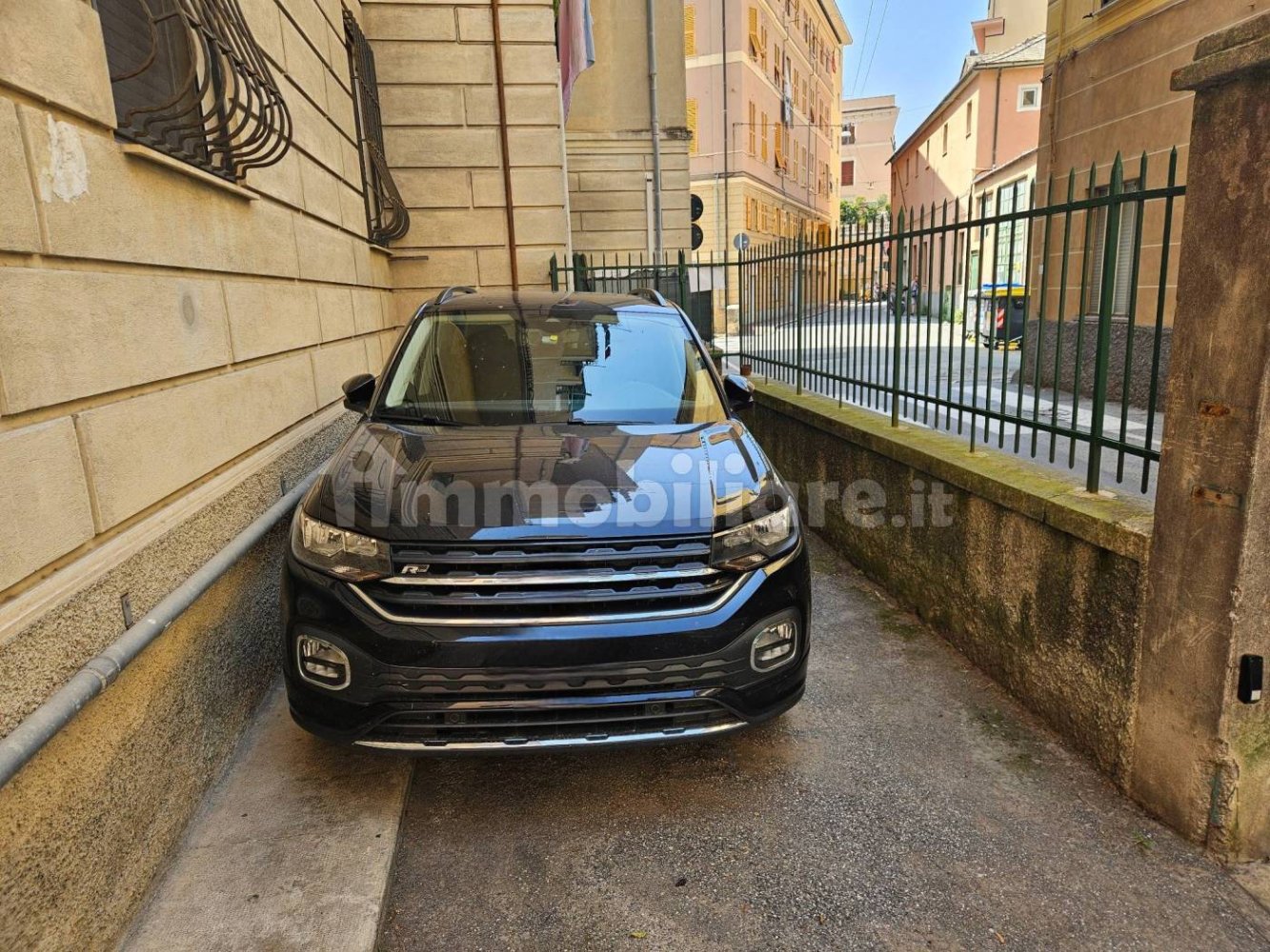 Estacionamento em Genoa, Italy 21 m² N.º 400111