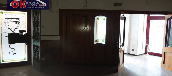 3 rooms Commercial property in Verona, Italy No. 221869 4