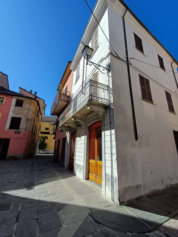 4 rooms House in Bedonia, Italy No. 267551