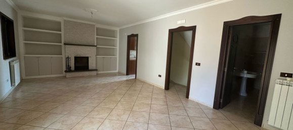 7-Zimmer Haus in Villaricca, Italy, Nr. 295998 3