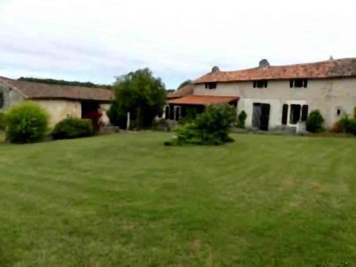 7 bedrooms Shop in Villefagnan, France No. 20730