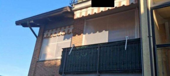 2 bedrooms House in Volpiano, Italy No. 279914 5