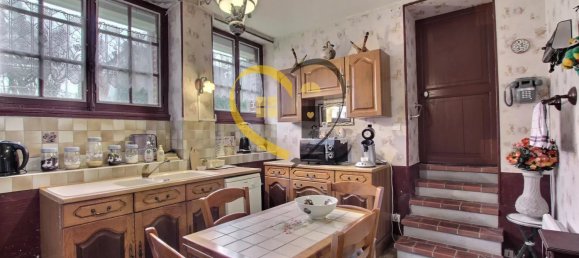 2 bedrooms House in Saint-Palais, France No. 84093 11