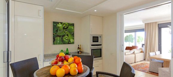 3 Schlafzimmer Penthouse in Marbella, Spain, Nr. 186050 2