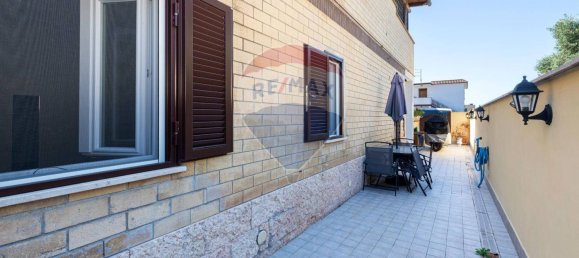 Квартира с 4 спальнями в Фьюмичино, Италия № 381920 22