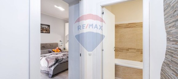 Квартира с 4 спальнями в Фьюмичино, Италия № 381920 6