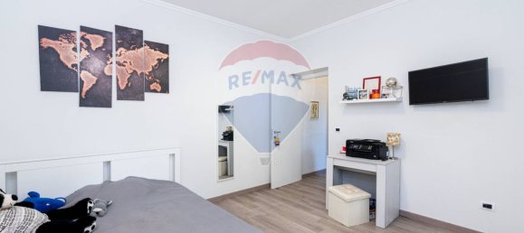 Квартира с 4 спальнями в Фьюмичино, Италия № 381920 20