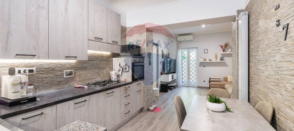 Квартира с 4 спальнями в Фьюмичино, Италия № 381920 5